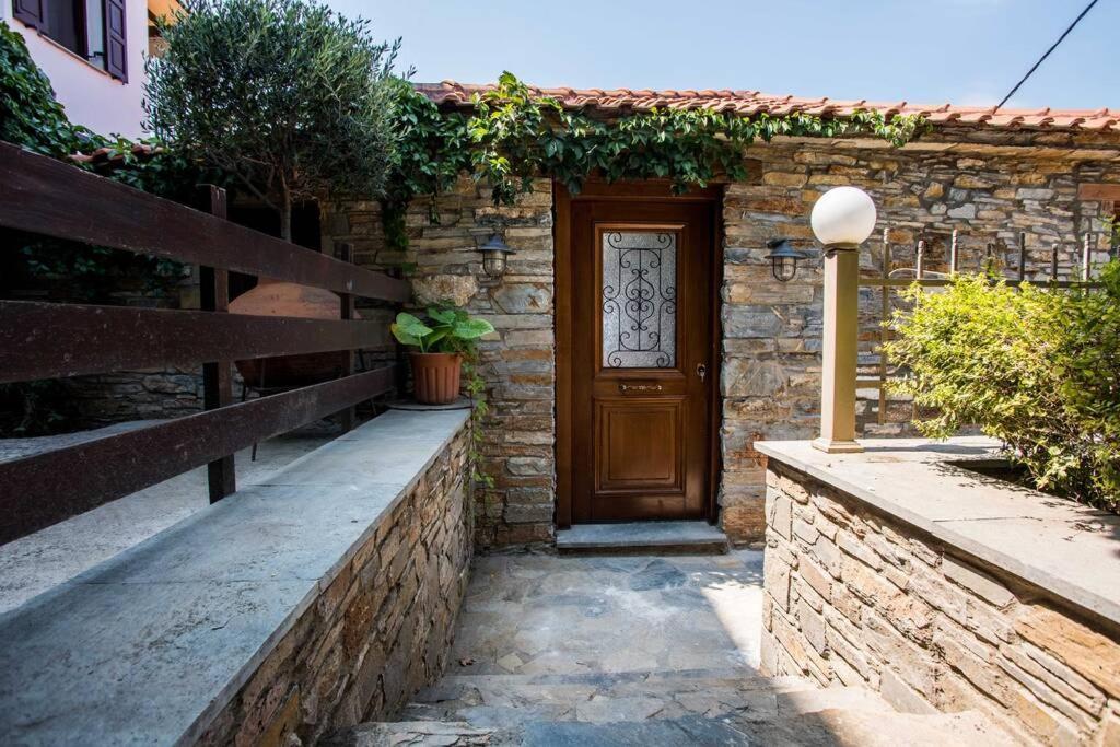 Villa ¨Με Θέα Το Ηλιοβασίλεμα¨ Áfissos Exterior foto