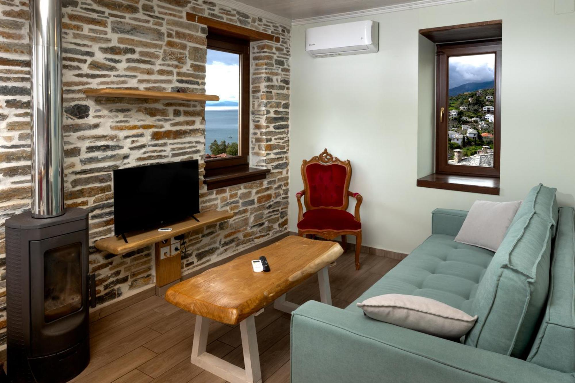 Villa ¨Με Θέα Το Ηλιοβασίλεμα¨ Áfissos Exterior foto